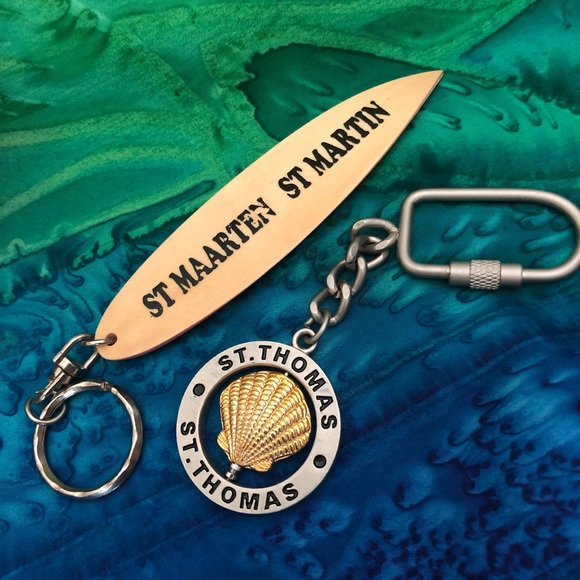 Two Caribbean Keychains - Picture 2 of 7